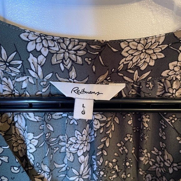 Reitmans- Floral Long Sleeve Blouse - Picture 4 of 6